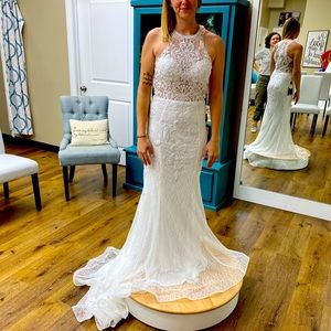 NWOT White Lace Wedding dress with train